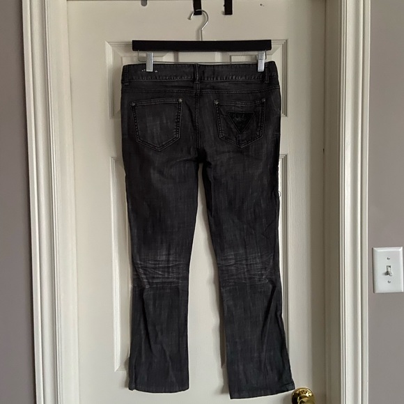 GUESS Jeans - Picture 2 of 4